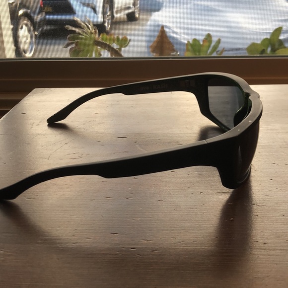 SPY Kash sunglasses - Picture 2 of 3